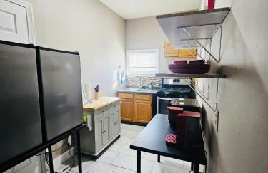 Suites on East Side near Whole Foods, Brown University, Miriam Hospital, MBTA, Downtown, - Foto 22