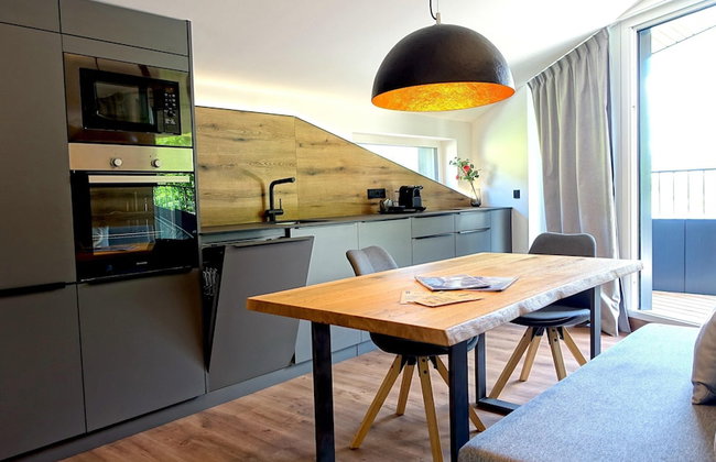 Bergzeit Flat Saalbach Directly on the ski Piste - Photo 5