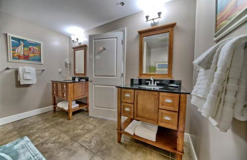 Sterling Breeze - Luxury Beach Front Condo - Photo 28