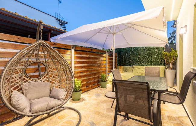Filiatra Welcoming Hideaway - A Cozy Urban Escape - Foto 1