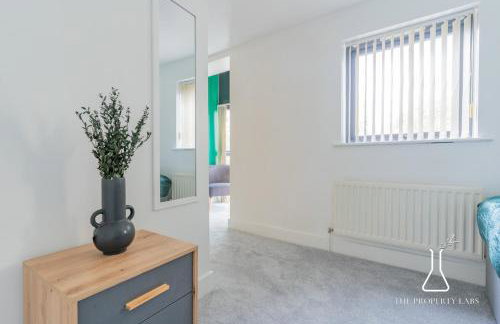 Luxury Birmingham City Centre Townhouse with BALCONY- Sleeps 10 - FREE Parking - Perfect for Contractors, Business Travellers, Families and other Groups - Near Bullring, Newstreet, Selfridges, NEC, NIA & Birmingham airport - Photo 46