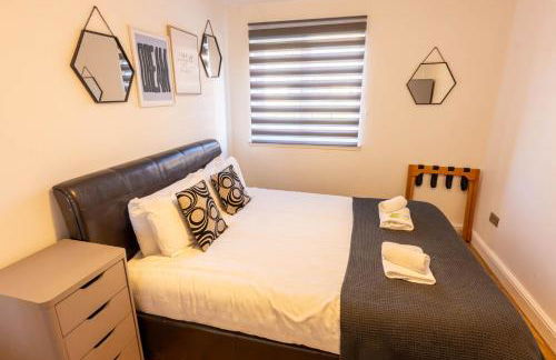 Paisley with Parking & Balcony - Pass the Keys - Foto 25