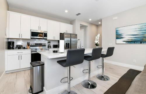 Elegant Townhouse Near Disney With Resort & Waterpark Access - 768Dr - Foto 3