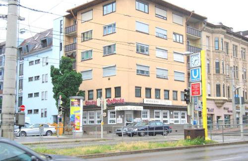 ALFA Apartment Stuttgart Mitte 2 Zimmer City-Lage Berliner Platz Balkon Netflix Küche WM l 2BR 5 Beds 6 People l Fully equipped Kitchen & Bathroom - Foto 30