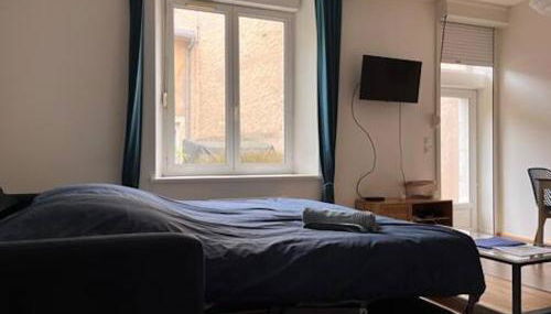 Joli studio au rdc avec cour - Foto 3