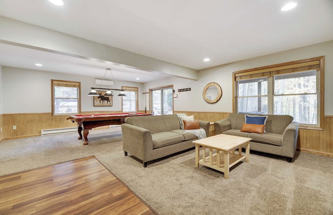 Woodland Oasis by Avantstay Hot Tub, Firepit, Walk to Lake - Photo 13