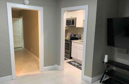 Apartment in Daytona Beach 1BR 1Bath Centrally Located - Photo 34