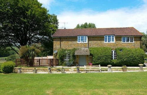 Admiral's Cottage - Photo 1