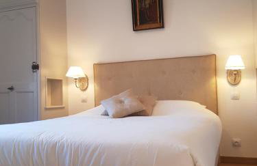 Château de Salvert - 4 Gîtes - 32 personnes - Foto 11