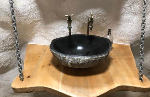 Rabbits 1or 2 bedroom hobbit style hillset earthen dartmoor eco home - Foto 10