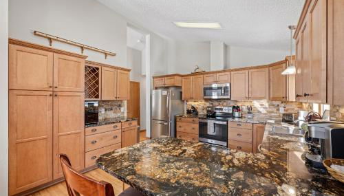 Lily Mountain Lodge - Amazing Mountains Views, Private Hot Tub, Great Location - Foto 4