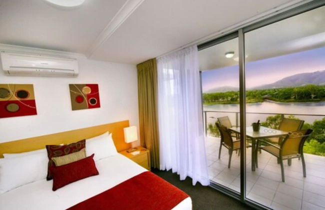 The Edge Apartment Hotel - Photo 4