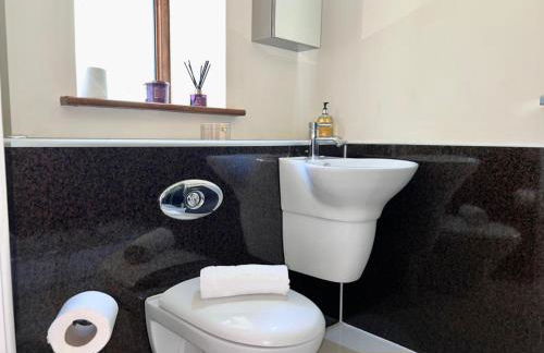 Perfect Tranquil Holiday Home Old Forge Pumphouse - Pass the Keys - Photo 36