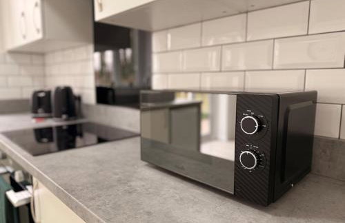 Woody Bank 3 Bed Sleeps 5 Parking WiFi Contractors - Foto 5