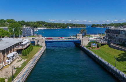 112 Edgewater Inn with Waterfront Access - Foto 15