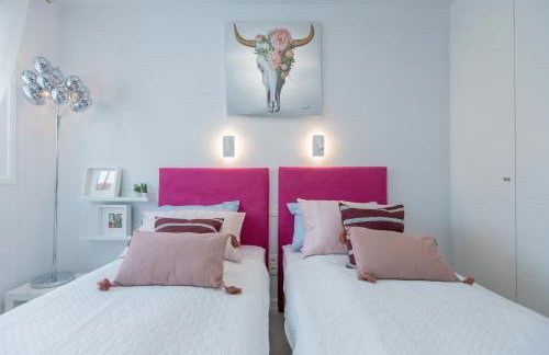 Marbella luxury brand new 2-bedroom apartment, 3 min walk to the beach! - Photo 21