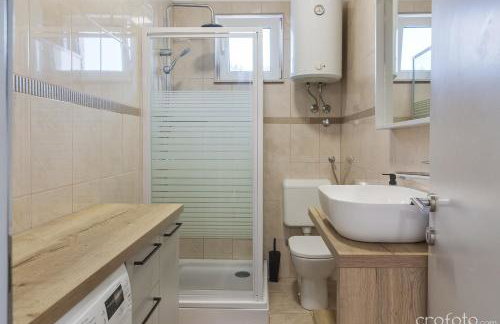 Grandfather's House - Photo 22