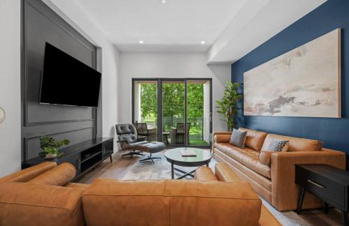 Immaculate Penthouse Double King Suite on Butler St with rooftop deck and free off street parking - Foto 52