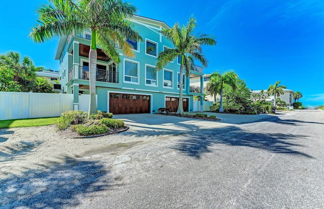Anna Maria Island Beach Palace - Photo 2