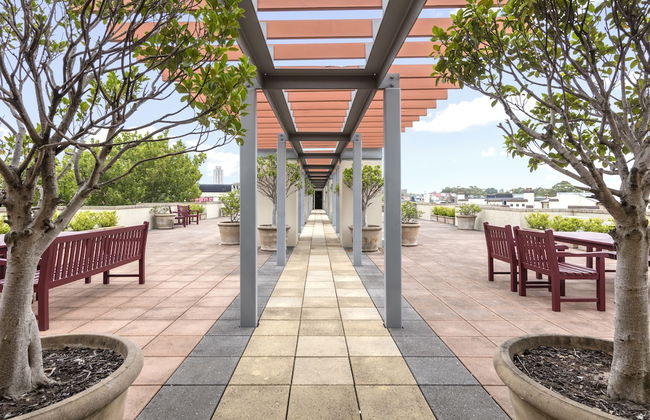 Nesuto Chippendale - Foto 1