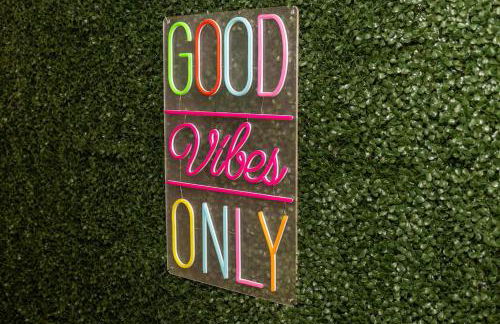 Stylish Condo min from UF & Shands Pets Welcome! - Photo 7