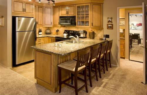 St Anton Street View 2-Bedroom Condo with full kitchen - Foto 5