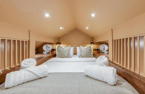 Brook Bottom Farm luxury apartments and Farmhouse - Photo 41