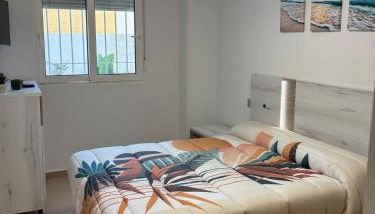 Apto Primera Línea con Piscina - Guipas Beach - Foto 2