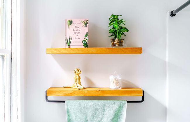 NEW Luxe Pet Friendly Free Parking Downtown - Foto 44