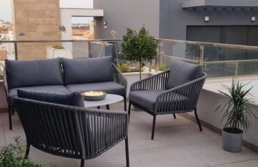 Flamenca Village Penthouse with Private Rooftop and Sea View - Photo 16