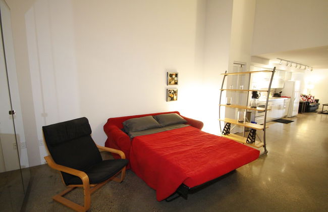 Downtown Loft Style Condo Heated Parking - Photo 11