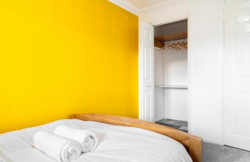 Purley House-Sleeps 8-Near Gatwick-Games Room - Foto 7