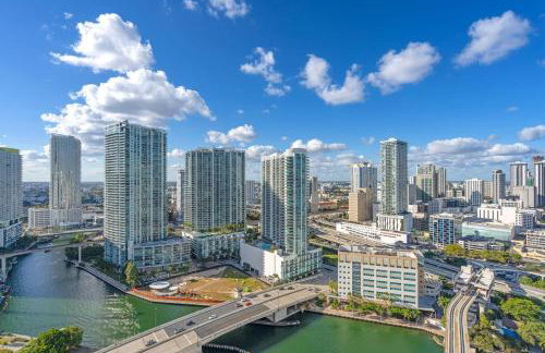 Luxury 2BD Corner Loft with Stunning Miami River View - Foto 44