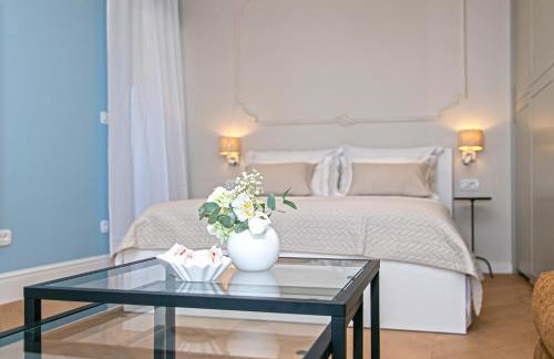 Split Eye Apartment - Photo 7