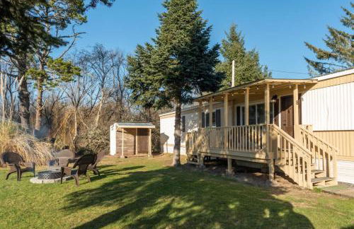 Stylish and Spotless Beach Getaway - Foto 31