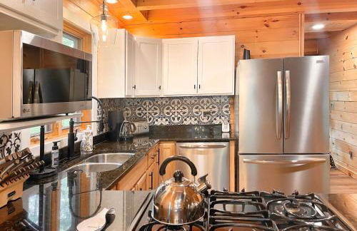 Adirondack Mountain Cabin with Hot Tub, Near Whiteface, Lake Placid, Fire Pit, Game Rm - Foto 6