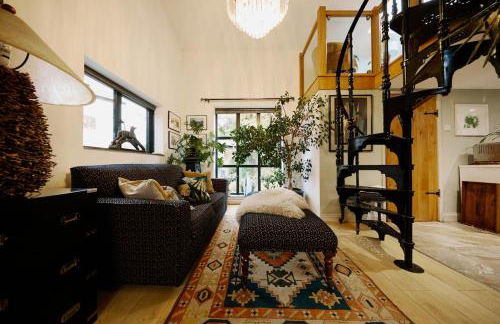 Private Luxury Open-Plan Barn Conversion - Photo 10