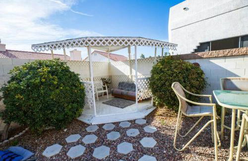 Luxury 1900 SQ FT House Huge 46 FT Pool & Hot SPA - Foto 27