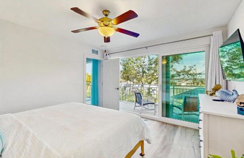 Mad Beach Hideaway - Photo 3