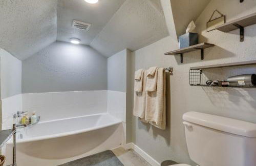 Charming Happy Valley Home 13 Mi to Portland! - Foto 19