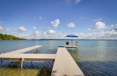 Lakefront Paradise with Private Boat Dock and Patio - Foto 3
