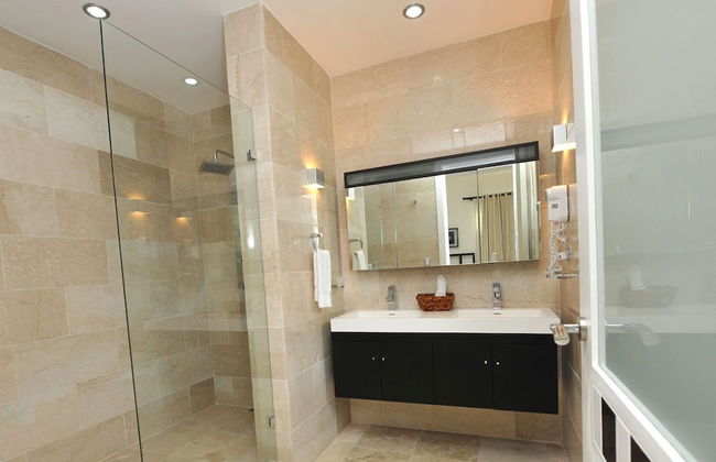 Watermark Luxury Oceanfront All Suite Hotel - Foto 27