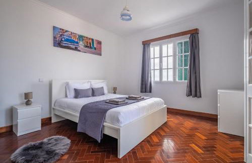 The Balcony - By Wehost - Foto 29