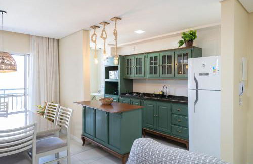 Aptos em Bal Piçarras a150m da PRAIA, dois quartos, sala de estar, COZINHA COMPLETA, SACADA com CHURRASQUEIRA, WI-FI, PISCINA, PORTARIA 24h, PLAYGROUND e QUADRA DE ESPORTES - Foto 21