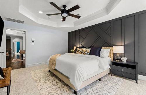 Luxury 4BR Dallas Home with Game Room and Fire Pit - Foto 25