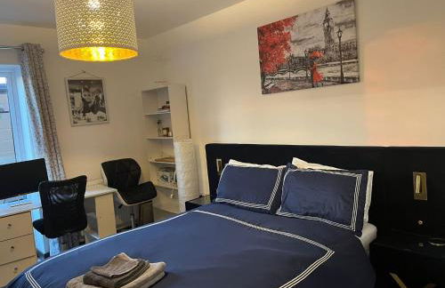 Host-Free Ensuite Double Bed by Heathrow - Foto 5