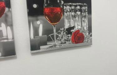 Relaxing Studio Getaway w BBQ, Patio and Parking - Foto 25