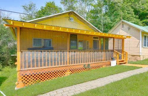 6 Mi to State Park Mongaup Valley Cabin! - Foto 1