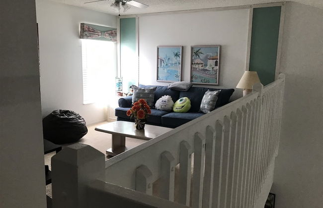 3 Bedroom Home With Private Screened Pool With Rock Waterfall Feature and Gameroom by Florida Dream Homes - Foto 14