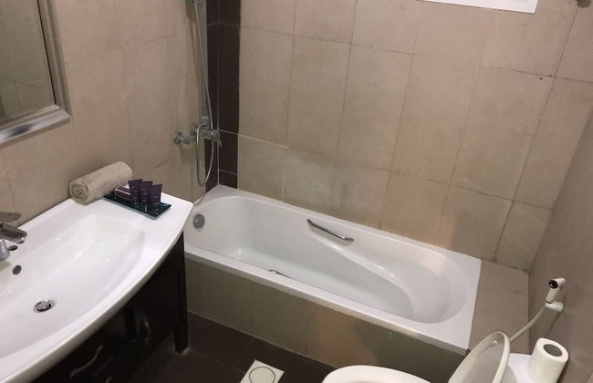 City Villa - Photo 14